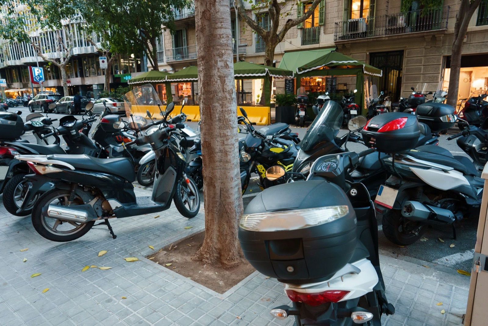 Où peut-on garer sa moto ?