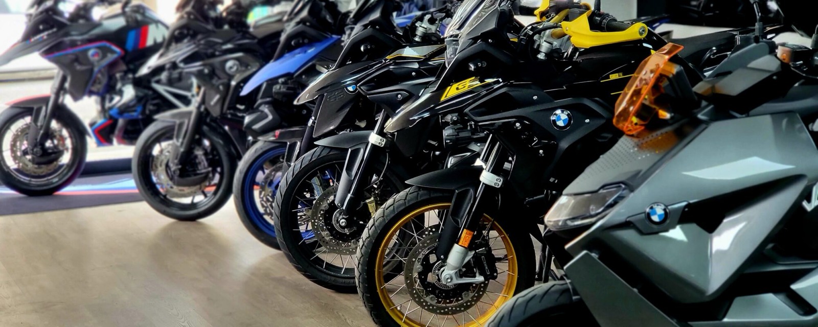 Accrochez-vous! CER se joint à BMW Motorrad France 😎🔥